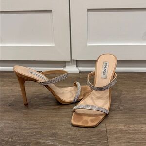 Steve Madden Beige and Silver Strappy Heels